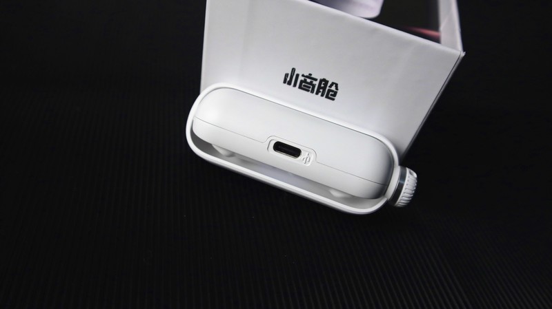 极致小巧，便于携带却音质不减----南 卡小音舱蓝牙耳机