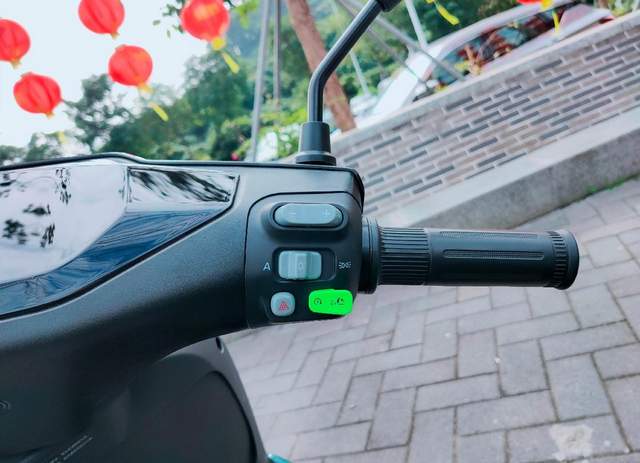 号称优化N系列所有短板，九号M95C电摩评测：107km+解决死亡摇摆