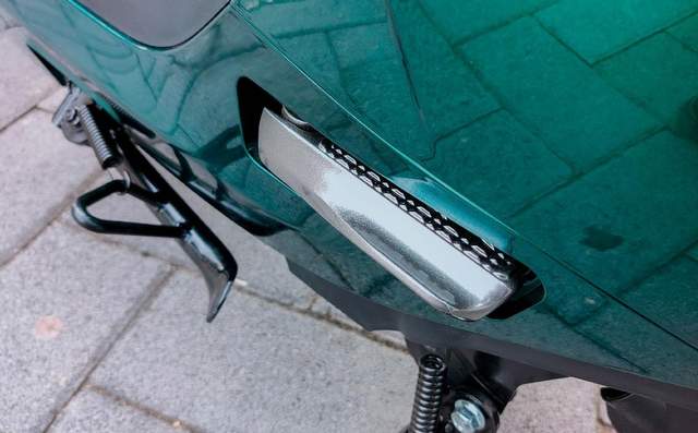 号称优化N系列所有短板，九号M95C电摩评测：107km+解决死亡摇摆