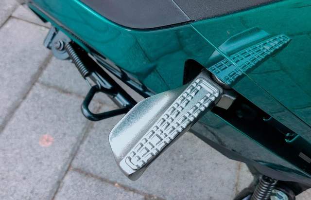 号称优化N系列所有短板，九号M95C电摩评测：107km+解决死亡摇摆