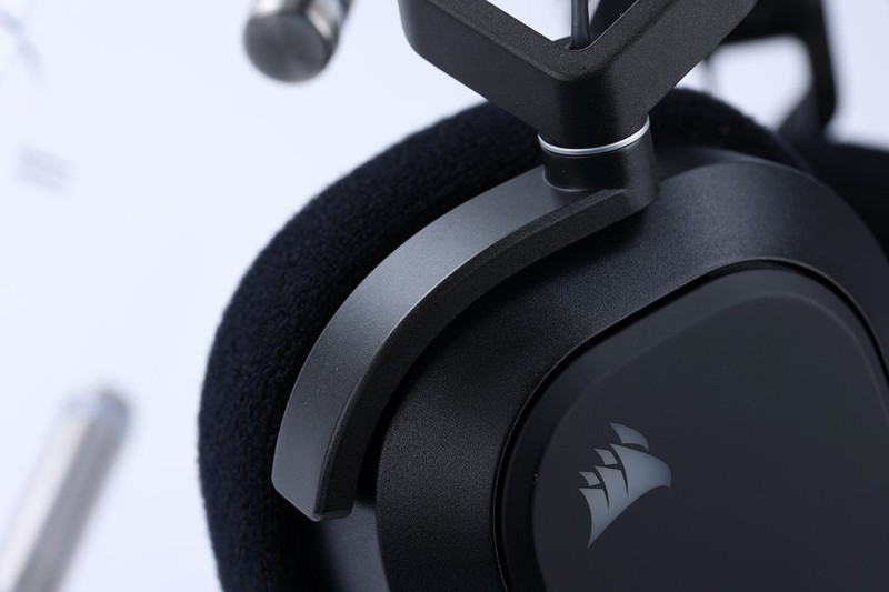 有钱就能任性！美商海盗船K100 AIR 无线机械键盘+ HS80 无线耳机