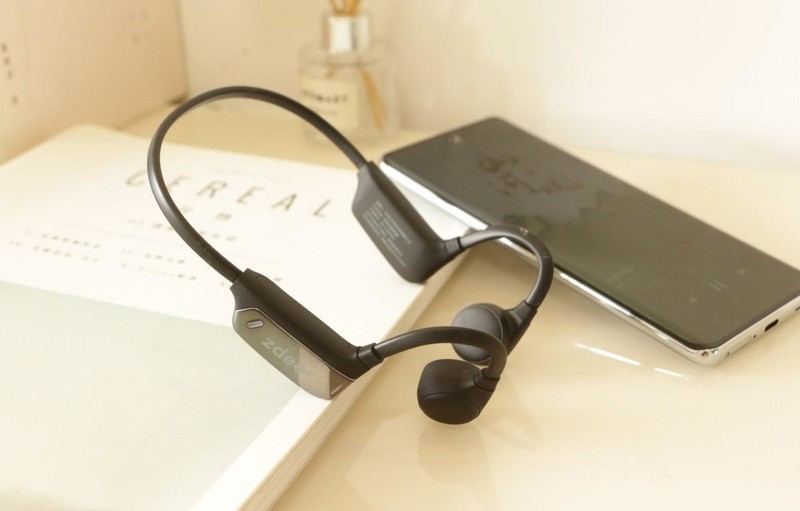 长辈听力退化怎么办？左点骨传导助听器体验，你想知道的这里都有