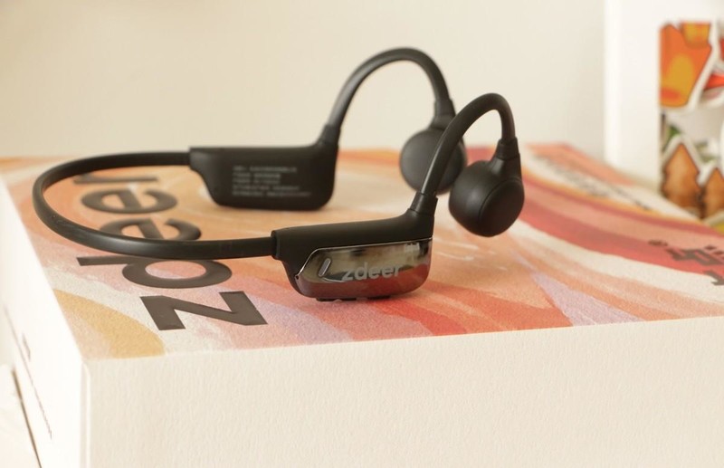 长辈听力退化怎么办？左点骨传导助听器体验，你想知道的这里都有