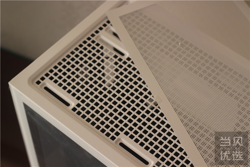 纯白高颜值，强化散热，九州风神幻境Pro CK560WH