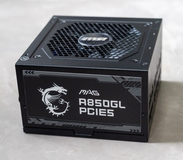 水冷库兹马，又帅又能打，微星寒冰E360白色限定款测评