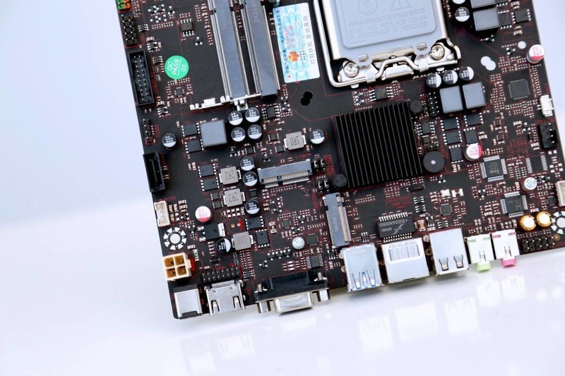 跨越了一个春节，记录老司机想捡垃圾但差点翻车的装机过程