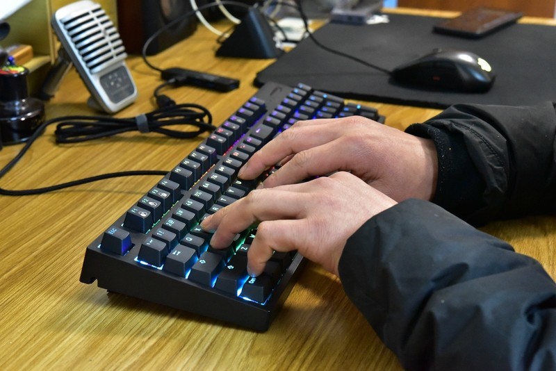 比红轴还快的火轴！HyperX MARS2机械键盘上手