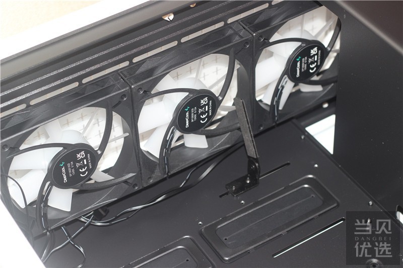 纯白高颜值，强化散热，九州风神幻境Pro CK560WH