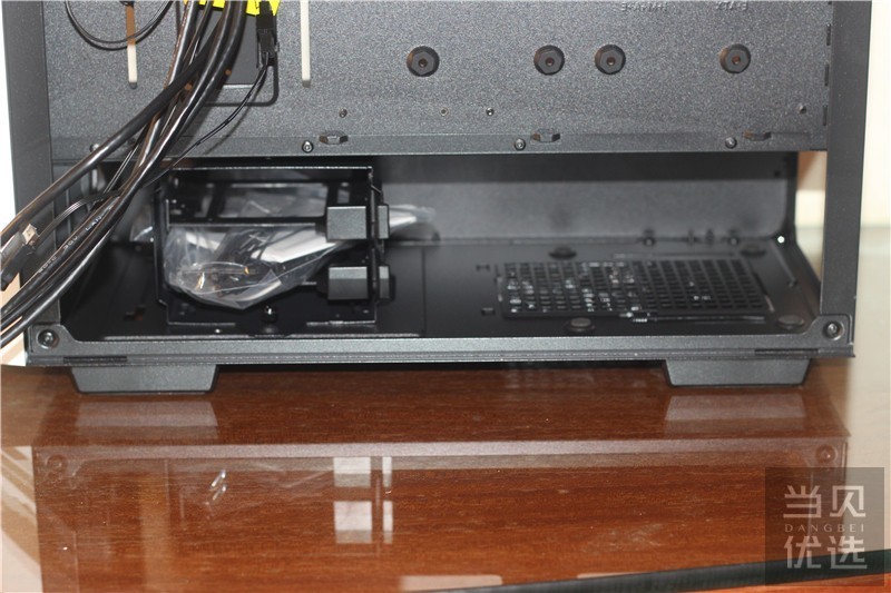 纯白高颜值，强化散热，九州风神幻境Pro CK560WH