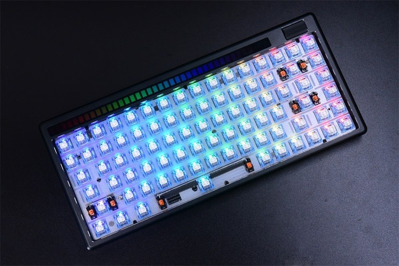 「拆解评测」供不应求的达尔优A84 Pro铝合金机械键盘结构拆解