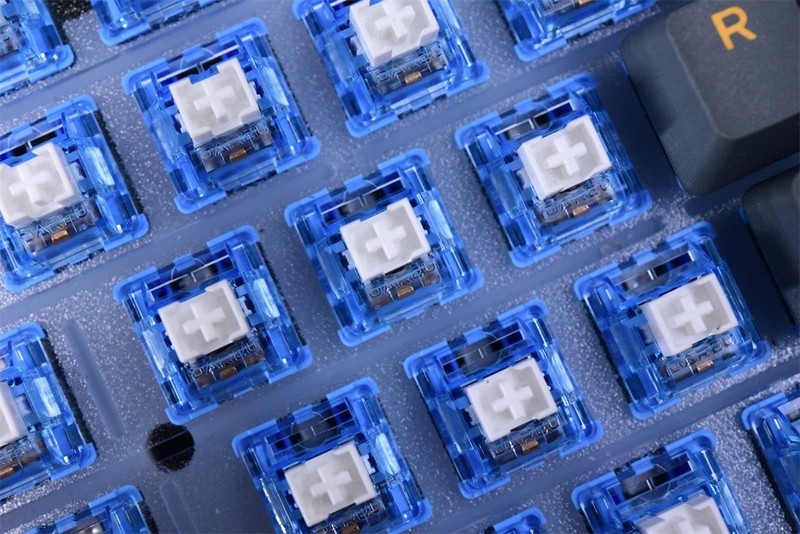 「拆解评测」供不应求的达尔优A84 Pro铝合金机械键盘结构拆解