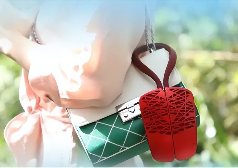 定向传音3D音效，潮生活新神器Cleer HALO无形耳机来了