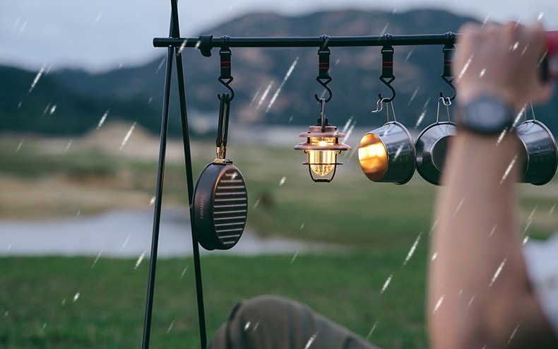 寻找心中最原始的欢愉 夕影Mini复古双光源露营灯相伴