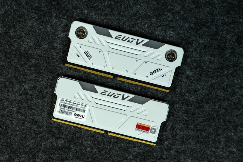 给9000MHz CUDIMM内存加2个“涡轮”风扇，GeIL金邦摩羯EVO-V体验