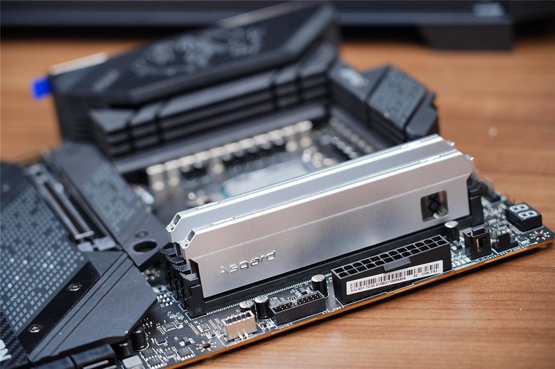 国产DDR5新霸主问世，阿斯加特 弗雷系列上线，单挑国外品牌