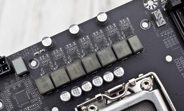 强劲供电，用料扎实——技嘉小雕B760M AORUS ELITE拆解实测