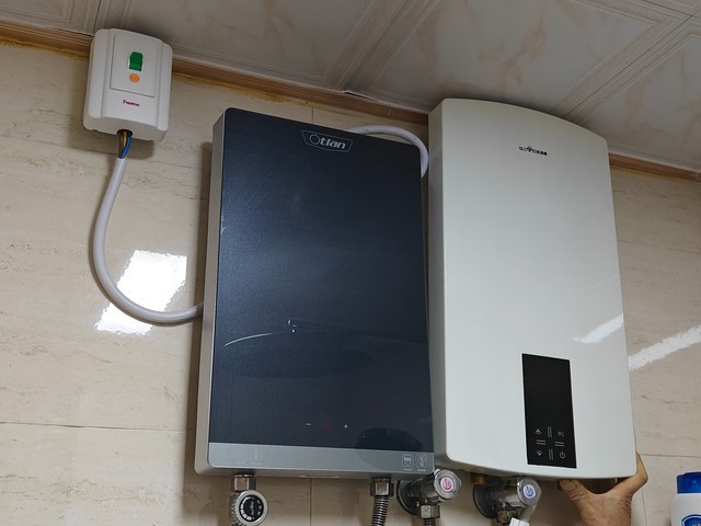 即开即热 恒温持久 使用安全 洗澡更省心