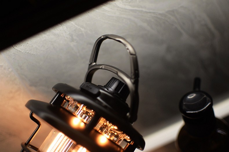 寻找心中最原始的欢愉 夕影Mini复古双光源露营灯相伴