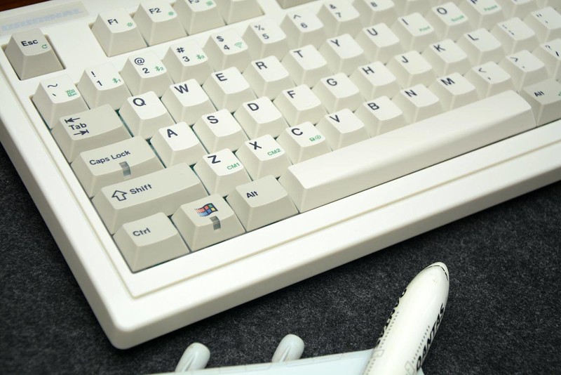 大爷的外观、小伙的心，腹灵OG87复古灰三模机械键盘开箱