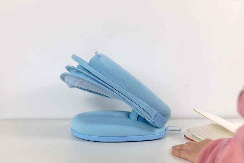 你关心过孩子午休吗？车厘子护脊午休枕，让孩子拥有好睡眠