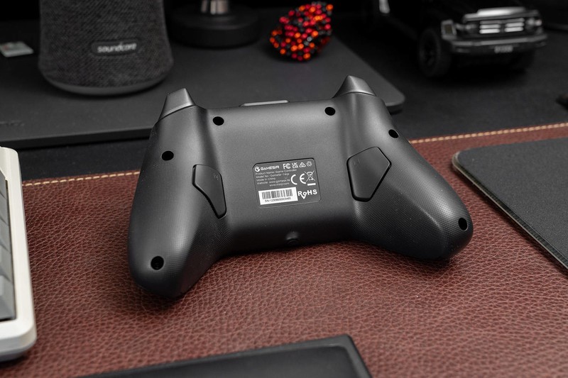 三模双霍尔，国产游戏手柄巅峰之作，盖世小鸡风行者Pro体验