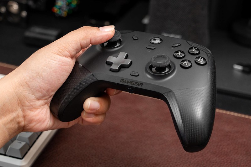 三模双霍尔，国产游戏手柄巅峰之作，盖世小鸡风行者Pro体验