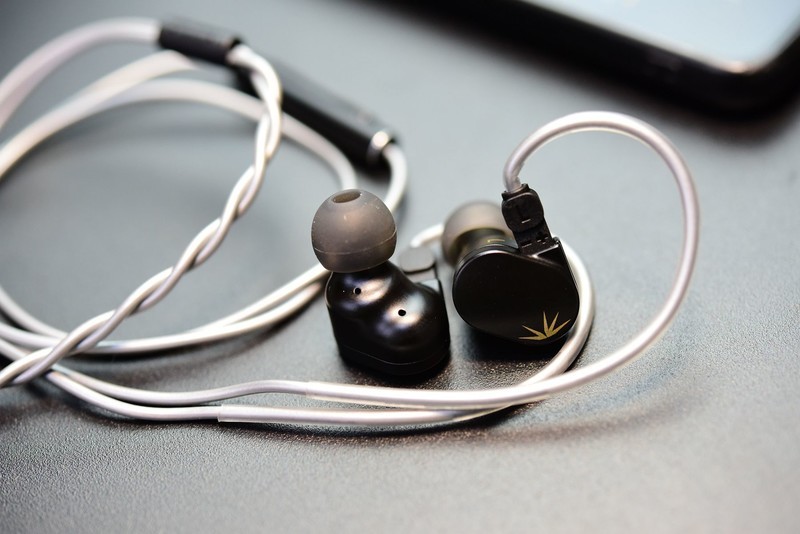 129元的Type-C耳机水月雨竹2试听，均衡、稳健，乐感生动