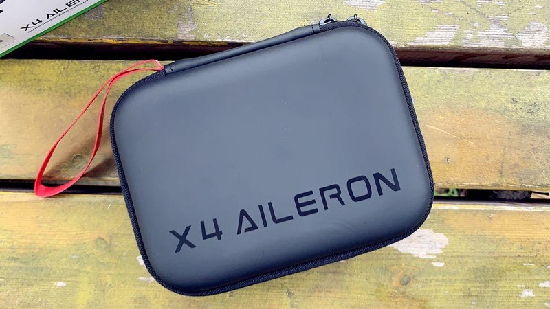 一机多用、玩法多样，这款分离式游戏手柄实力有点强