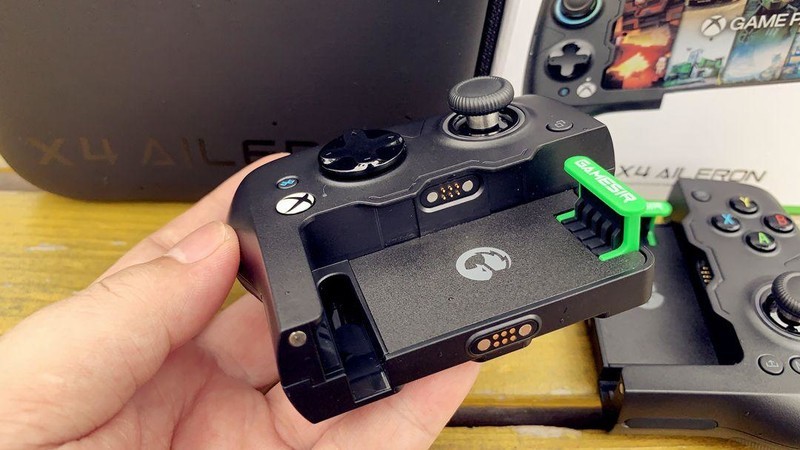 一机多用、玩法多样，这款分离式游戏手柄实力有点强