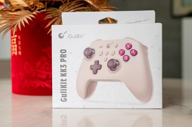 次世代霍尔电磁摇杆搭配磁悬浮马达，这款手柄手感超丝滑，谷粒金刚3Pro体验