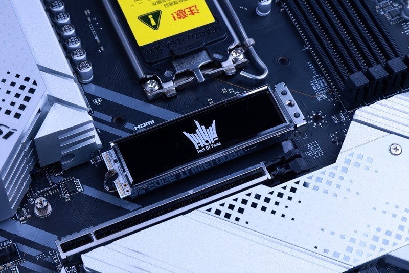 用深圳优惠券撸白色双塔风冷性价比咋样？东海双子星S9 EX装机实测