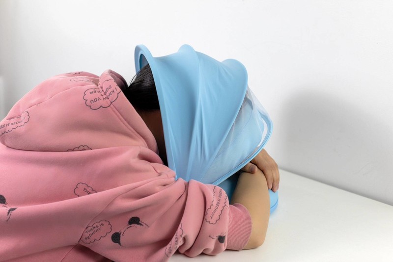 你关心过孩子午休吗？车厘子护脊午休枕，让孩子拥有好睡眠