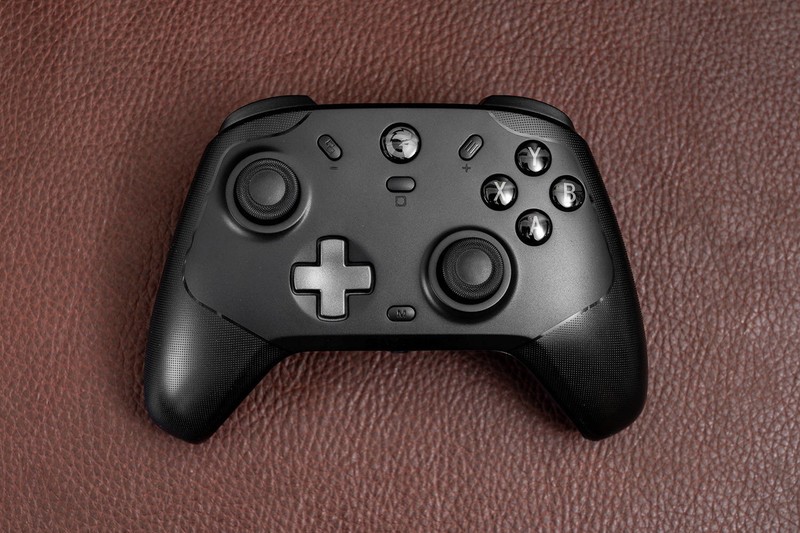 三模双霍尔，国产游戏手柄巅峰之作，盖世小鸡风行者Pro体验