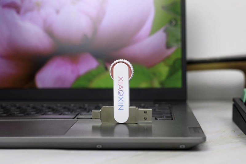 我的办公室解压神器，联想小新固态U盘，128GB大容量能存还能盘