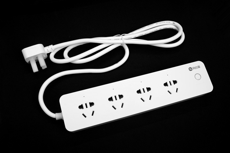 远程控制开关，远程手机操作电脑游戏，向日葵P1智能插线板开箱