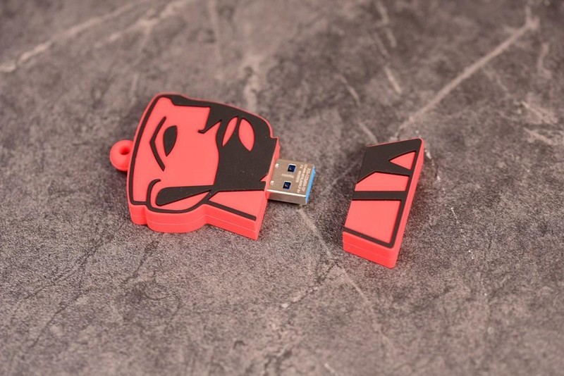 巨人如石！金士顿35周年纪念U盘全网首晒