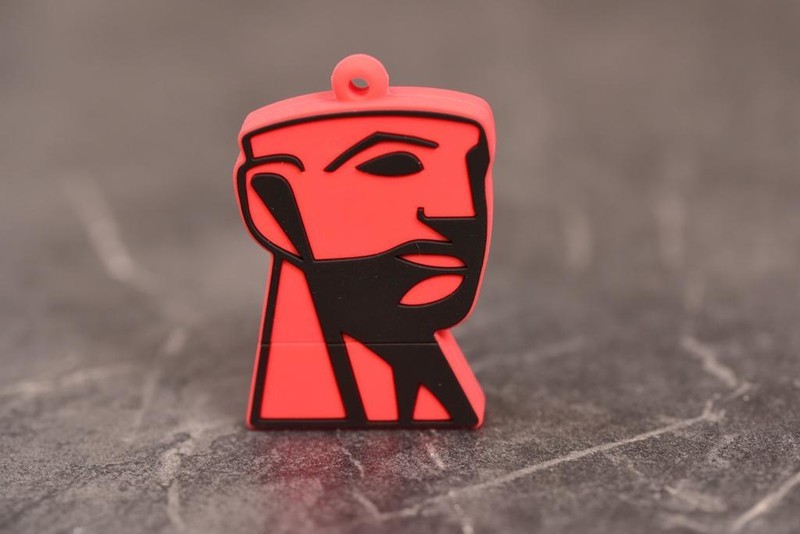 巨人如石！金士顿35周年纪念U盘全网首晒