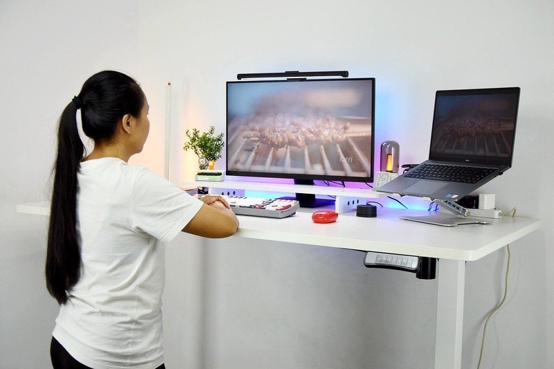 拆掉了旧电脑桌，入手乐歌iE3智能升降桌，这次升级到底值不值？