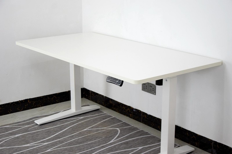 拆掉了旧电脑桌，入手乐歌iE3智能升降桌，这次升级到底值不值？