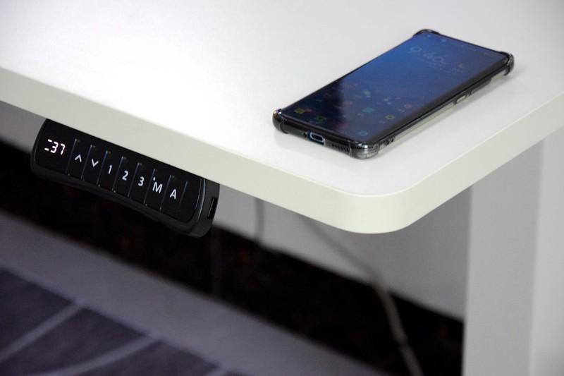 拆掉了旧电脑桌，入手乐歌iE3智能升降桌，这次升级到底值不值？