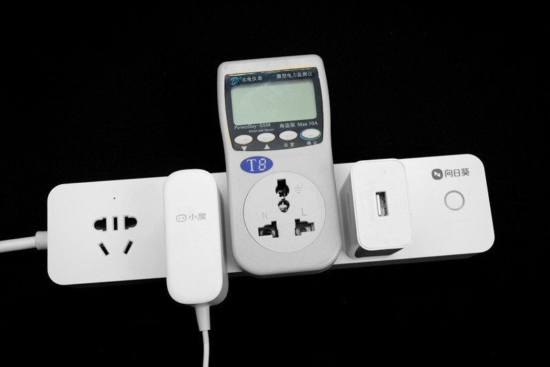 远程控制开关，远程手机操作电脑游戏，向日葵P1智能插线板开箱