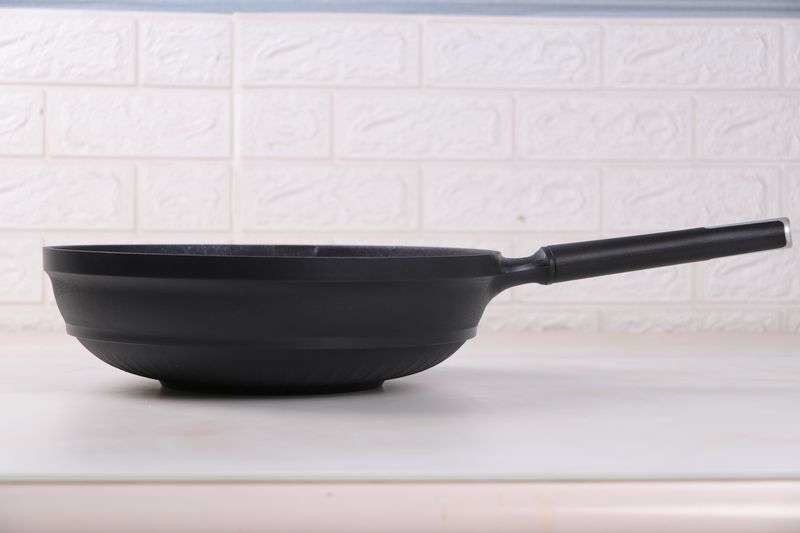 可用钢丝球清洗，不放油可煎鸡蛋！这才是最理想的不粘锅