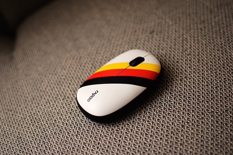 热力四射 雷柏推世界杯纪念版无线鼠标