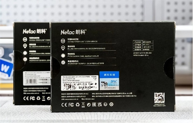 RGB灯效和电竞更搭，16GB容量更甜点，朗科绝影内存性能实测