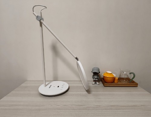 什么牌子的护眼灯最好？劣质护眼灯正在加速你的视力退化！