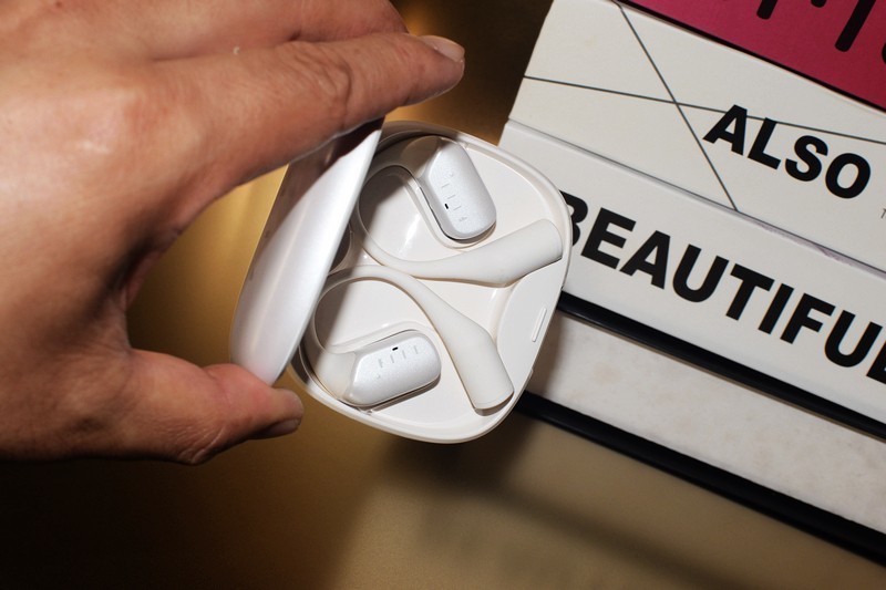 18mm定制碳纤维跑道动圈+45小时续航 FIIL GS Lite开放式蓝牙耳机