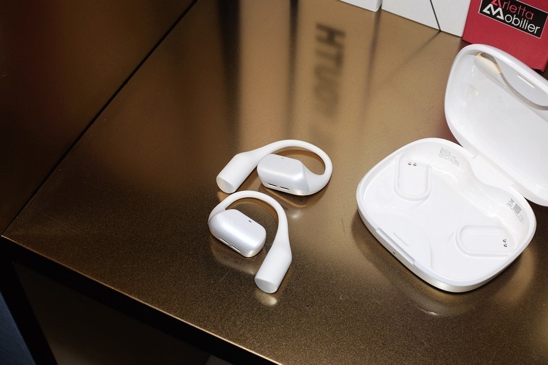 18mm定制碳纤维跑道动圈+45小时续航 FIIL GS Lite开放式蓝牙耳机