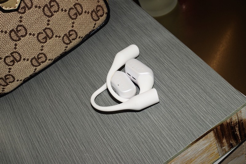 18mm定制碳纤维跑道动圈+45小时续航 FIIL GS Lite开放式蓝牙耳机