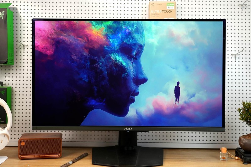 高端更疯狂，微星MPG 322URX ，用DP 2.1+QD-OLED打造无敌显示盛宴