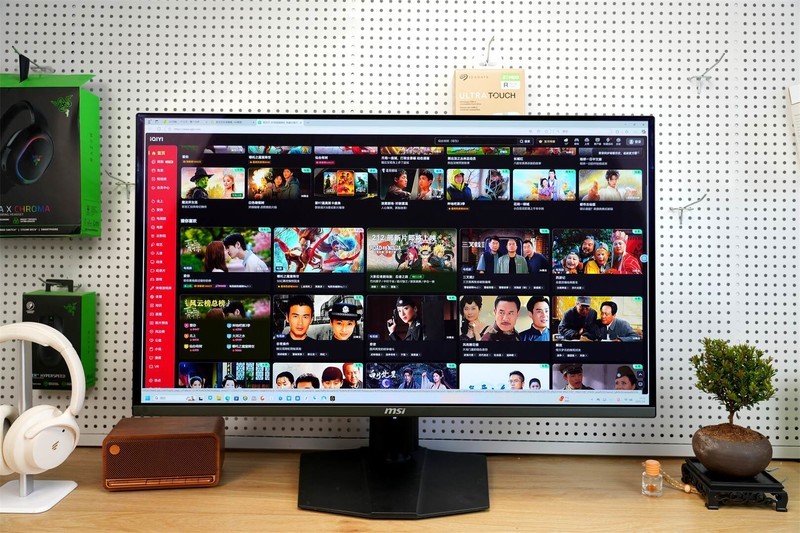 高端更疯狂，微星MPG 322URX ，用DP 2.1+QD-OLED打造无敌显示盛宴